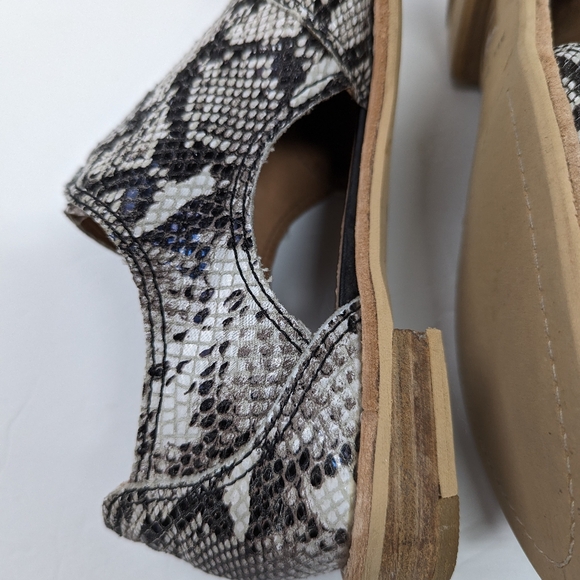 All Black Footwear Flats | Man Tailored slip on snake print loafers  size 7.5 - Picture 5 of 13